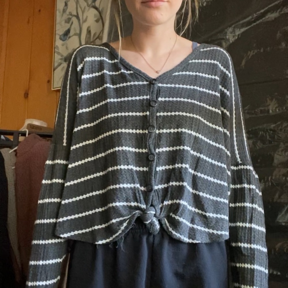 Cute long sleeve top!